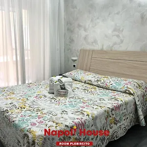 Pensión House Dream, Nápoles